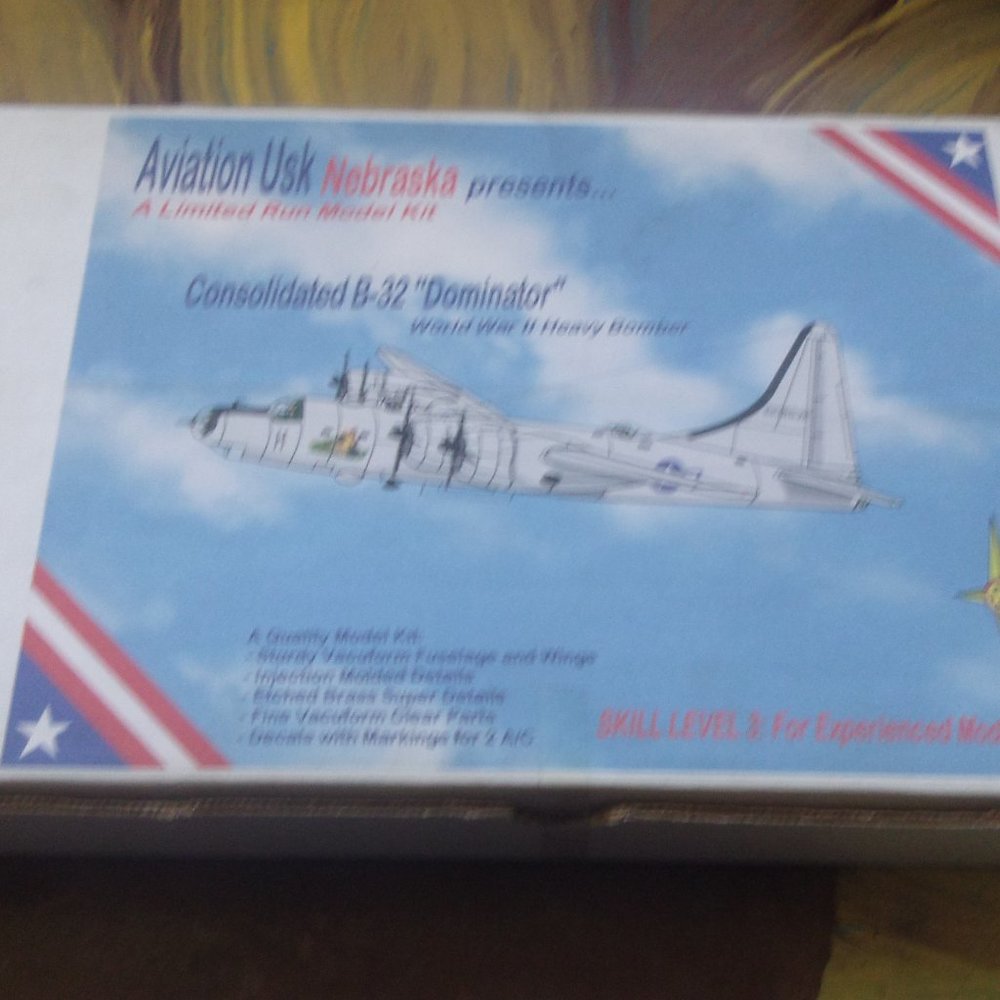 Aviation Usk Nebraska limited model kit Consolidated B-32 Dominator sealed